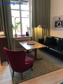 Bohemian and light one room apartment in SoFo 31sqm - Image 2