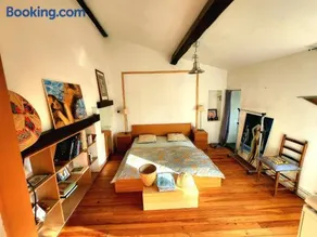 Charming Brickyard Cottage Near a Lock - Image 1