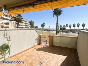 Onze - primera línea de mar con piscina - Image 1