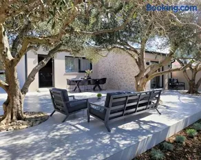 Villa Grioni, beach front villa with jacuzzi - Image 4