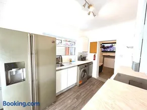 G&P City Luxury with 5G Wifi and Free Parking - Image 4