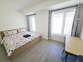Modern Private Room Private Bathroom with King Bed with TV and Optional Balcony 10 minutes to Rogers Stadium Midtown Downtown Toronto - Image 4