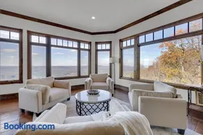 The Lodge in Mentone - Image 1
