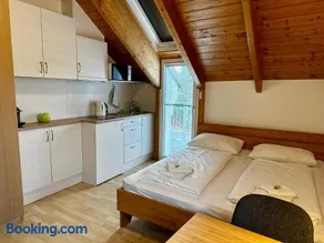 AJO Apartments - Alte Donau Lake or Garden View Balcony Studio - Self-Check-in - Image 4