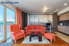Panoramic city centre apartment by Polo Apartments - Image 2