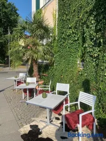 Bahnhofshotel Die Neue Bühne - Image 4