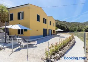 Sansone Sul Mare Appartamenti - Image 1