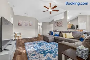 Comfortable 3BR for Families Near Blackwater - Image 1