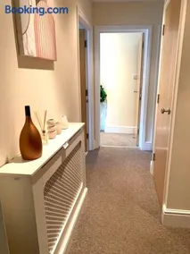 Entire Apartment Tonbridge Centre - Image 3