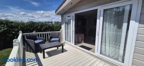 3 Bedroom caravan St osyth beach holiday park with free WiFi and parking - Image 4