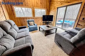 Spacious Mountain Retreat - Image 1