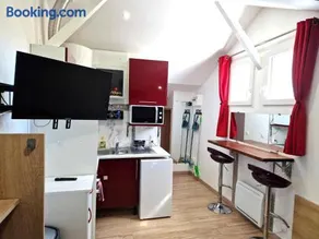 08 - Joli studio tout équipé pour 2 personnes, lit double, parking privatif gratuit, grand fourgon possible, tout le linge de maison est fourni - Image 3