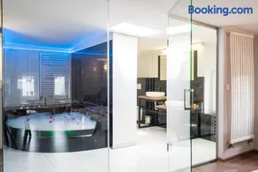Exclusive Apartment Centrum - Image 1
