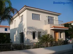 FAMILY HOME - Image 2