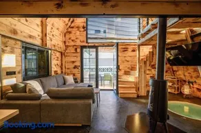 A-Home Villa, Private Pool & Jetted Tub Oasis - Image 1