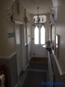 Bay Lodge - Image 3