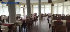 Alpine Garden Hotel (Trayanovi Dvori) - Image 4