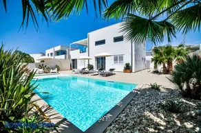 CASA BLANCA VILLA - Image 1