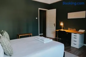Five Seven Nine Apartments - Image 3