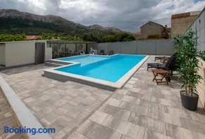 Relax House Rosemary - Image 1