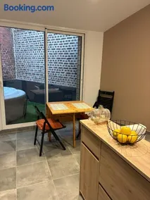 Maison avec spa privé en centre-ville - Image 3
