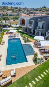 Lodhous Cunda Pool Residence - Image 3