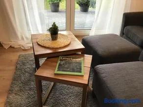 Apartment 1 mit Terrasse und PKW-Stellplatz - Image 1