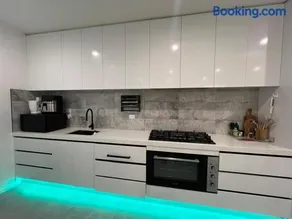 Möbliertes, modernes Luxushaus, in der Nähe des Flughafens, ergonomischer Arbeitsplatz - Image 3