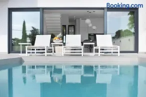 New modern villa by the sea, magical view, a few minutes from the beach - by TRAVELER tourist agency Krk - ID 2000 - Image 5