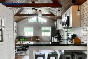 Group Getaway 3 Modern Cabins by Lake of Egypt - Image 4