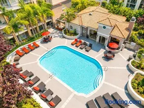 Marina Boardwalk Breeze 1BA & 2BA - Short Trip To Venice Beach - Image 1