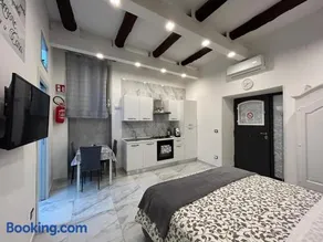 Casa Tolentino al centro di Napoli - Image 4
