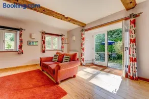 Bramley Cottage - Image 2