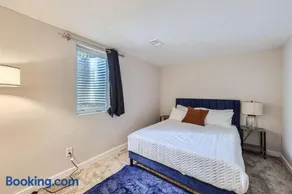 4BD - Hot Tub, BBQ, Games - 10 Mins to Olde Town - Image 3