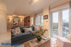 The Mews House, Central Devizes - Image 2