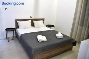 STELLA'S LUXURY HOUSE - Image 1