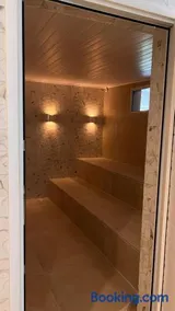 Refúgio VIP Pé na Areia no Campeche - Piscina, Sauna e Academia até 08 pessoas - Image 2