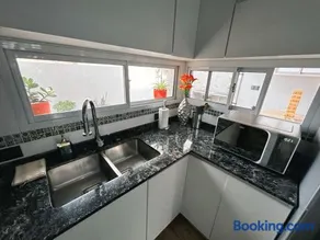 Casa Completa con Balcon y Patio privado - Image 3