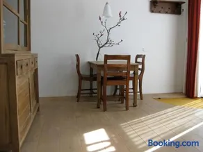 Studio-apartment in city-center - Image 4