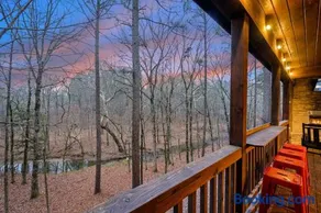 Walk2Town•Private Creek•Hot Tub•Deck•Fireplaces - Image 2
