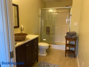 RiverFront Villa- Sleeps 11 - Image 1