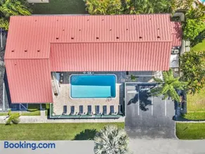 The Shores Hotel - Image 5