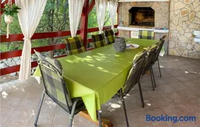 Nice Home In Starigrad - Image 1