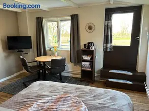 B&B Warnstee - Image 4