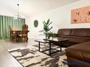 Las Vegas Oasis 4BR Home Pool BBQ & Entertainment - Family Fun - Image 3