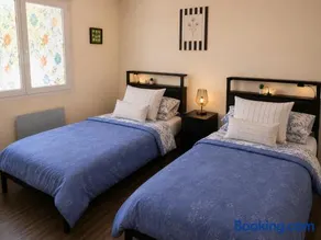 The French Hideaway Eymet - One Bedroom Apartment - Twin Or King Bed - Pool & Free Parking - Image 3