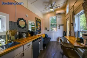 The Florio - Tiny Home, River, Hiking, and Rafting! - Image 3