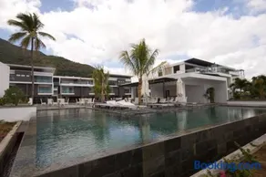 Latitude Luxury Apartment - Image 2