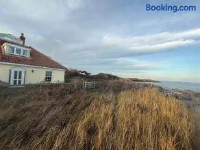 Cottage on remote wild coast - Image 5