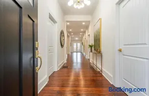 Newly Renovated 3BR Minutes From Benz Stadium & DT - Image 2